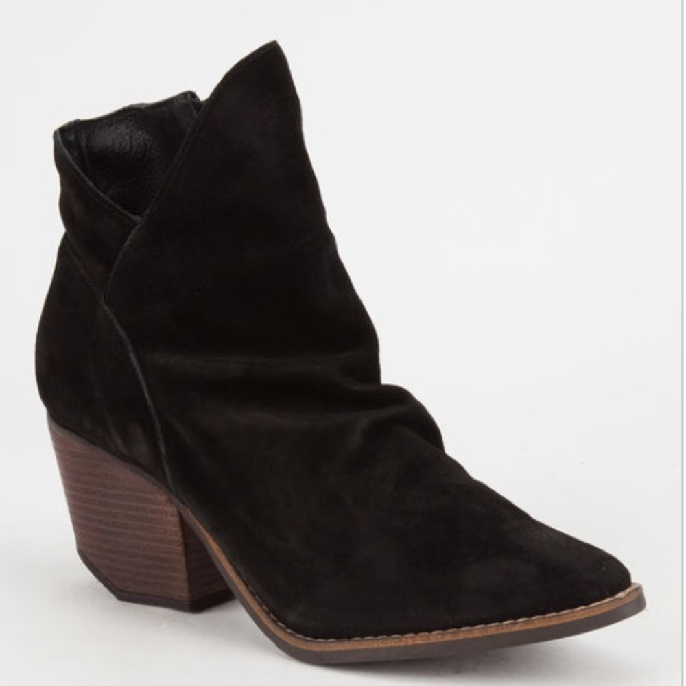 Amuse Society x Matisse Black Suede Booties